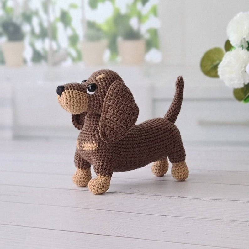 Crocheted Dachshund by Havanex