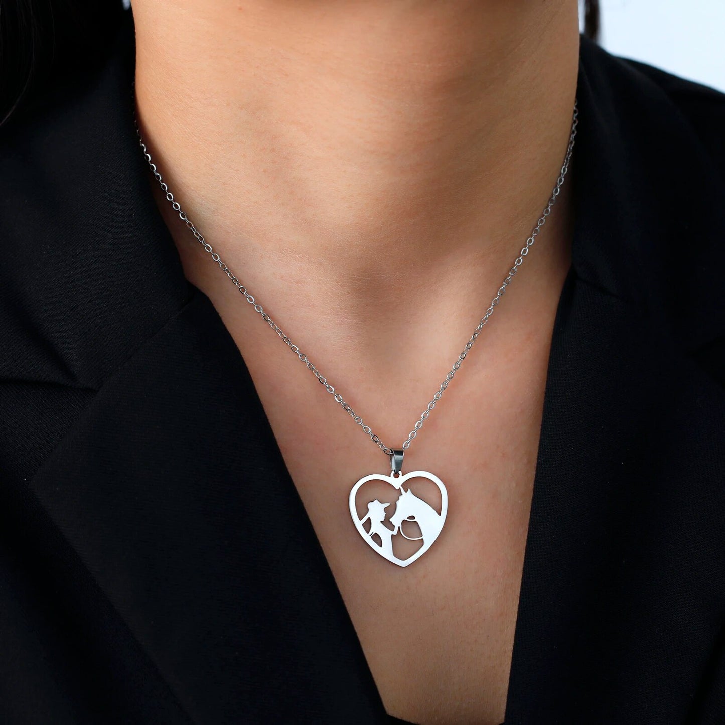 Unift Horse Girl Heart Necklace for Women Trendy Fashion Cowboy Cowgirl Equestrian Jewelry Horse Lover Accessories Birthday Gift